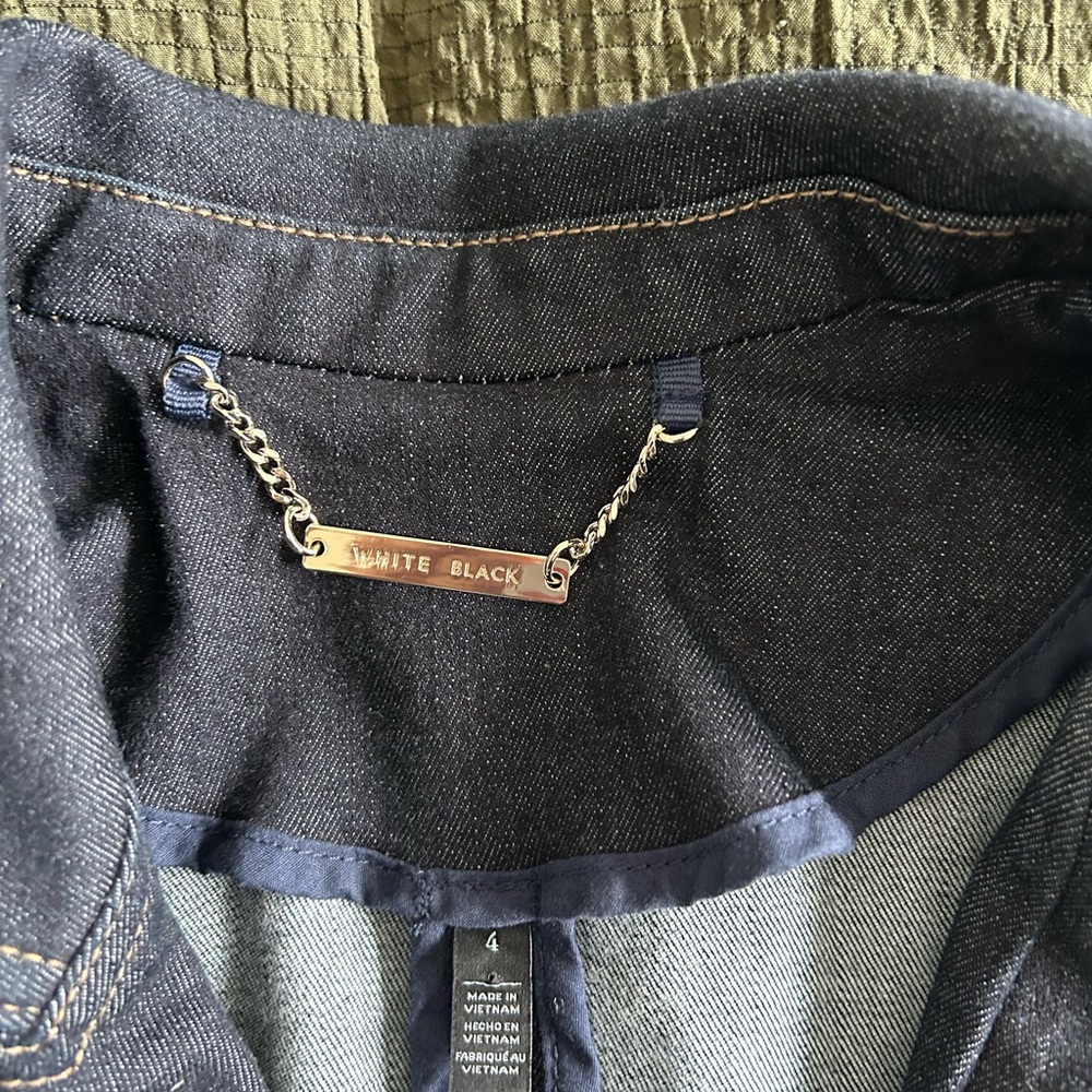 Blue Denim White House Black Market Editor Spandex Blazer - Picture 5 of 7